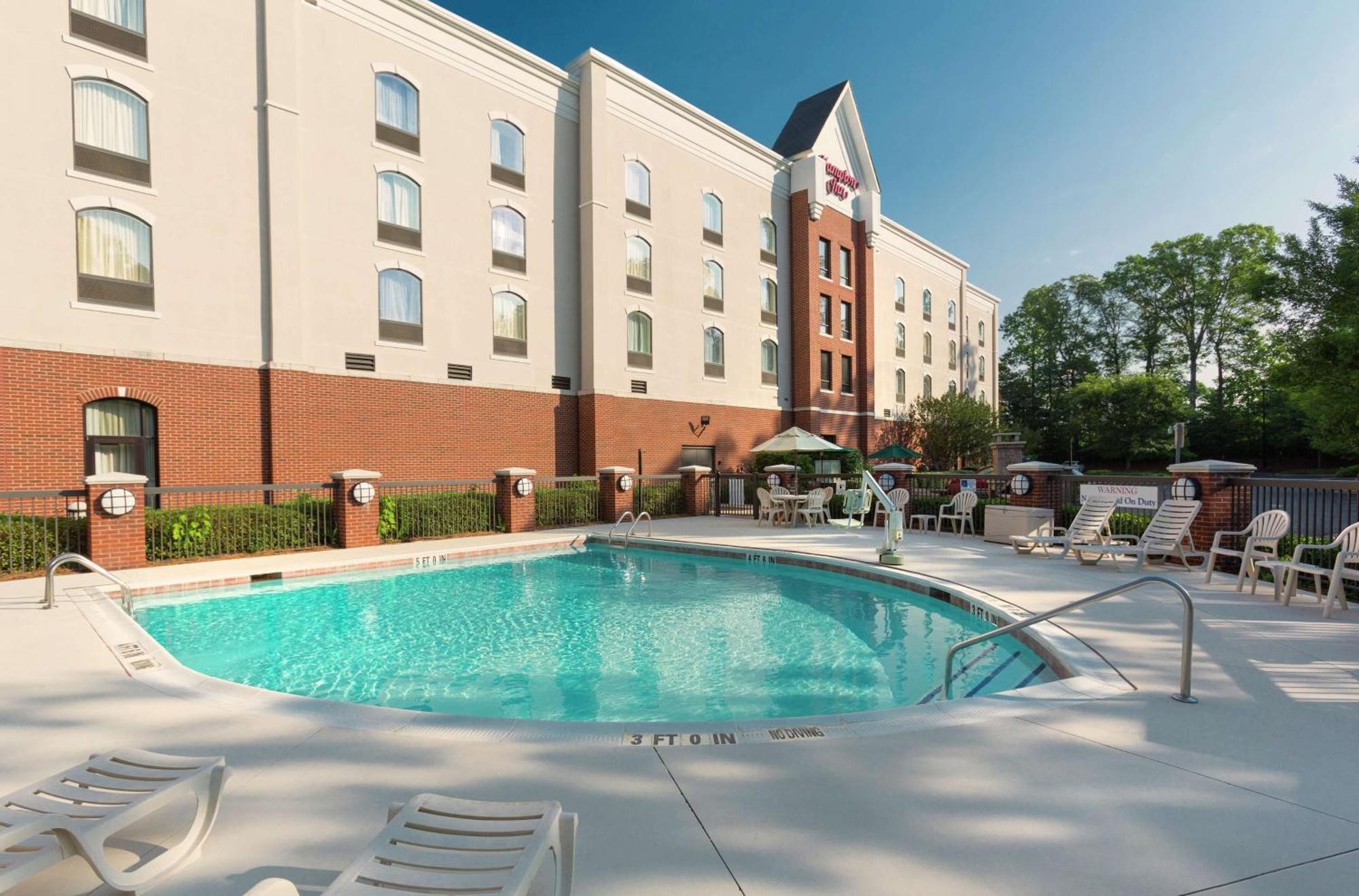 Hampton Inn Belmont At Montcross Exterior photo